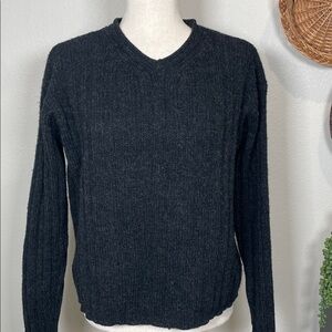 Women’s VTG J.Crew Sweater Dark Gray/Black V-Neck Soft Wool Cropped Size Medium